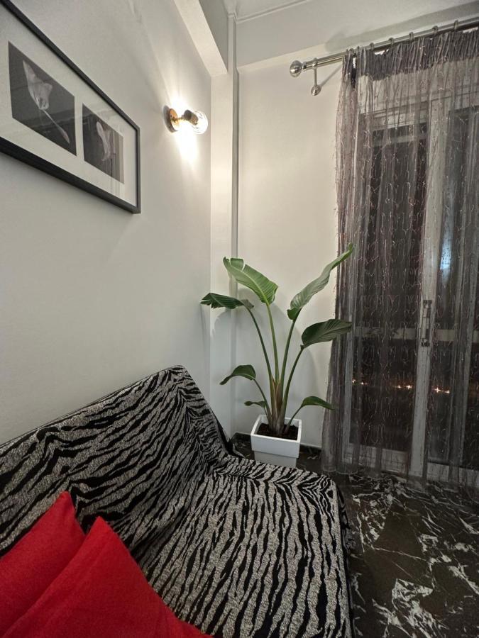 Modern & Minimal Athens Apartment Buitenkant foto