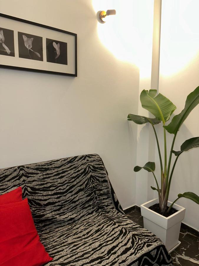 Modern & Minimal Athens Apartment Buitenkant foto